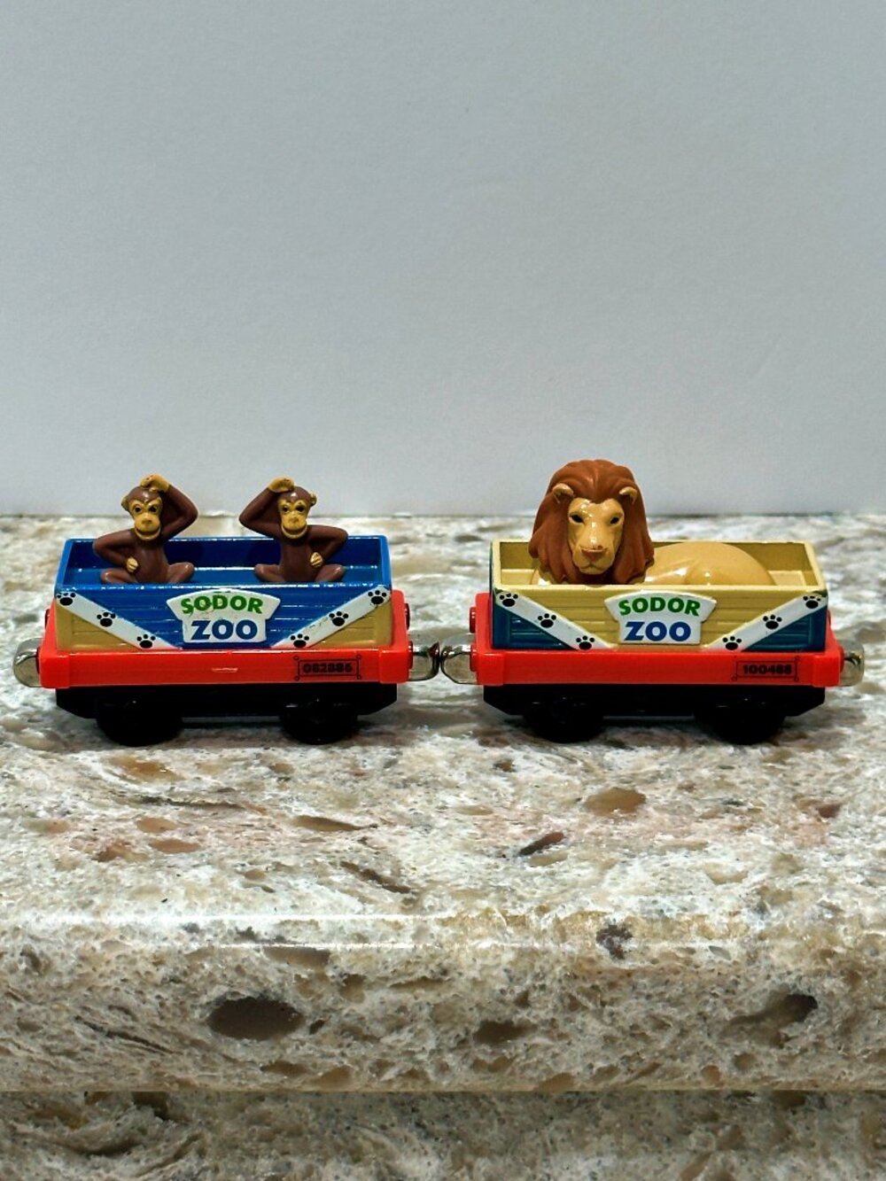 Thomas Friends Sodor Zoo Lion Monkey Cars Take Along Die Cast 2006 Lot ~NO SOUND